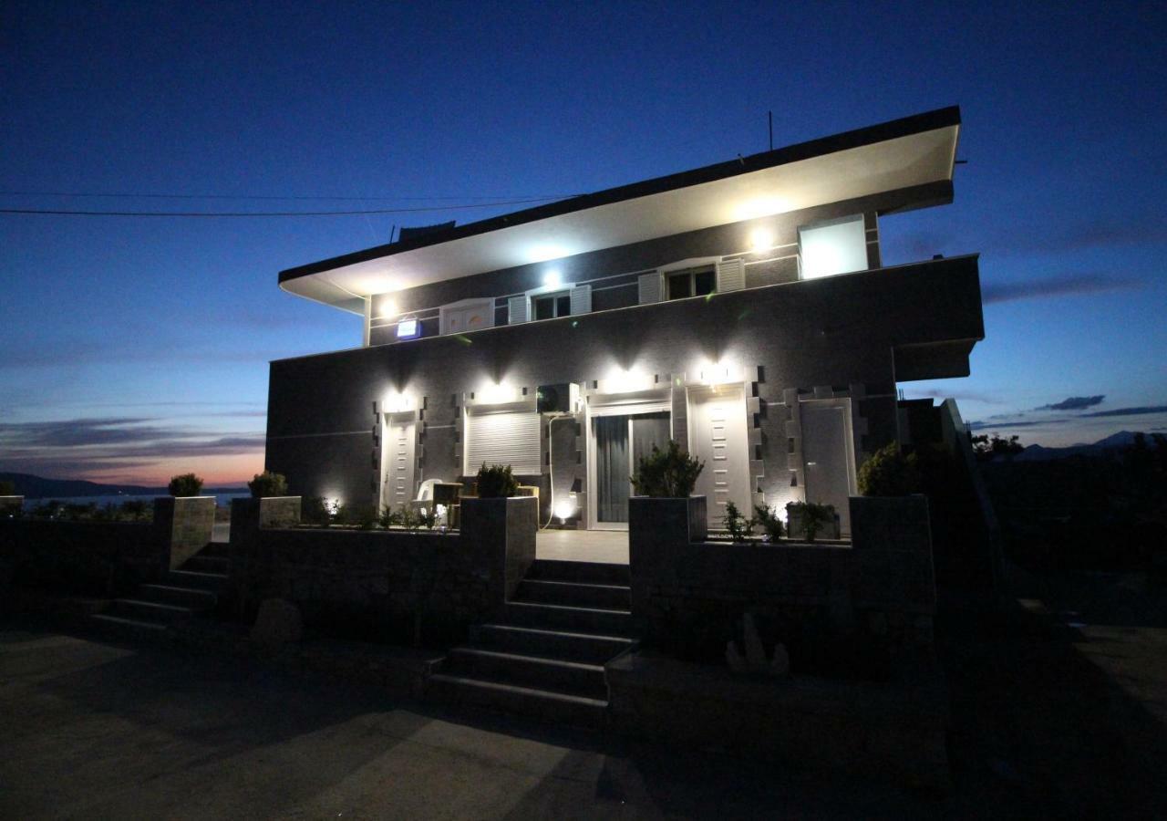 Le Gjero Luxury Apartament *